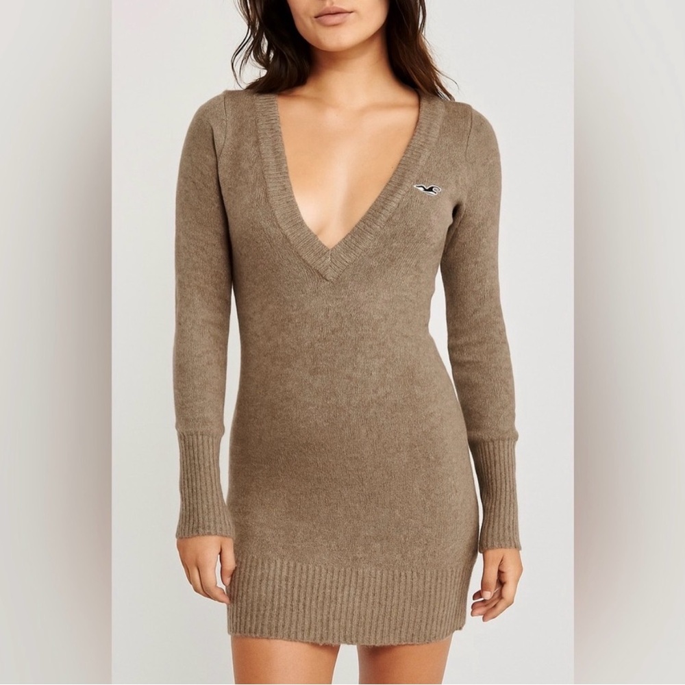 Hollister Coral V-Neck Lightweight Sweater dress